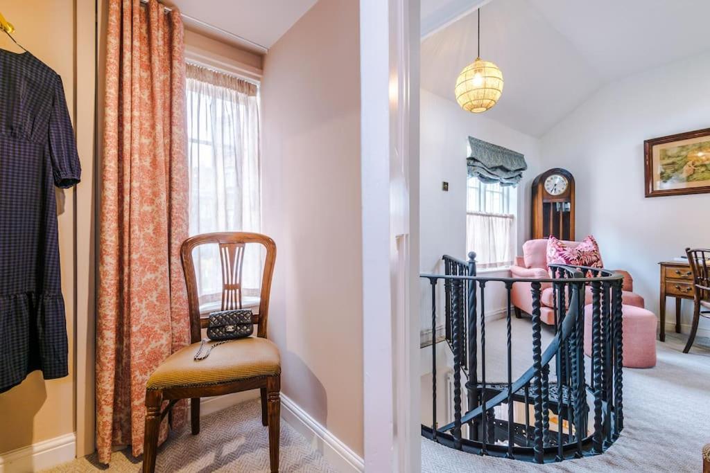 Rustic Chester Cottage Near Shops & Terrace المظهر الخارجي الصورة